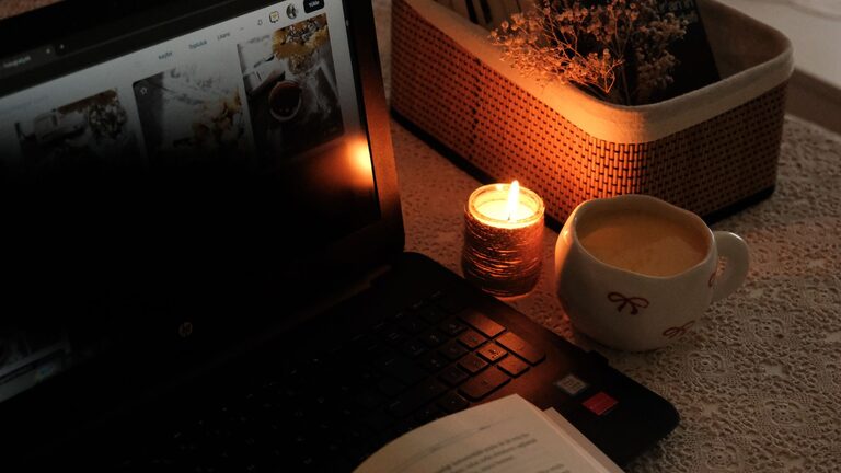 Cozy Evenings Without Screens: Ideas to Unplug and Relax